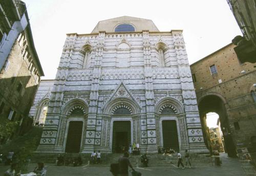 26 2201 IMG00024