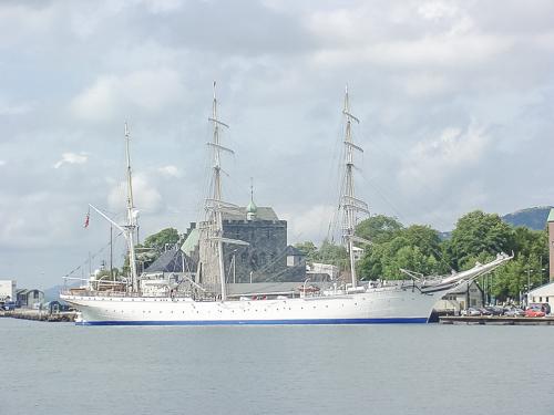 33 0407 DSC00185