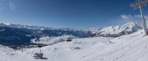 09  DSC0241-Pano