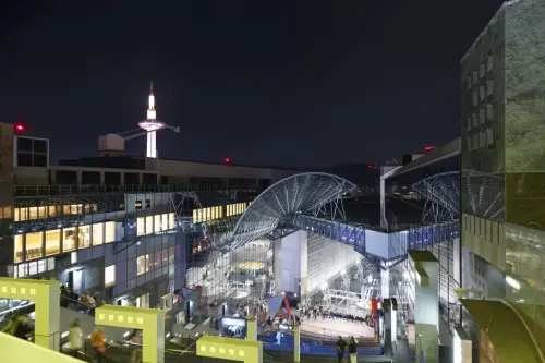 reisen japan 40 40 2024-Bahnhof-Japan-Kyoto-Reisen-Turm  T4A5495